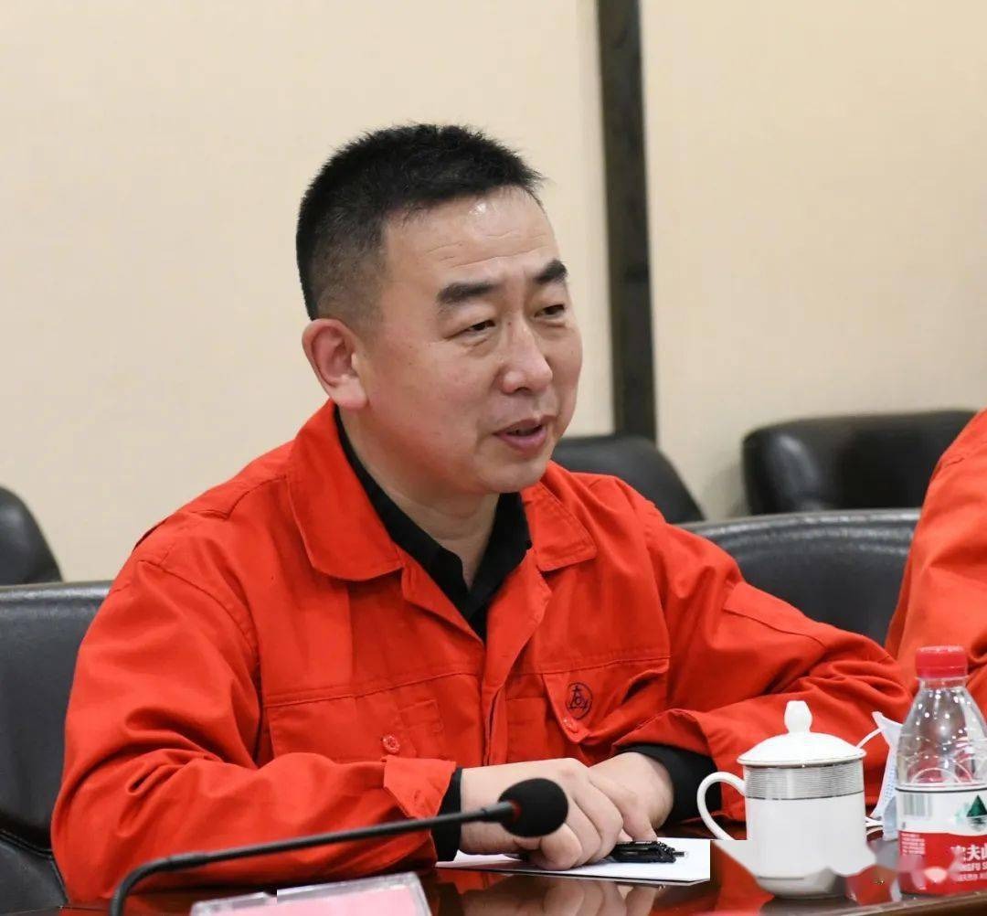 等党和国家领导人接见探月工程嫦娥六号任务参研参试人员代表，我校校友抚顺特钢董事长、总经理孙立国受邀参加接见